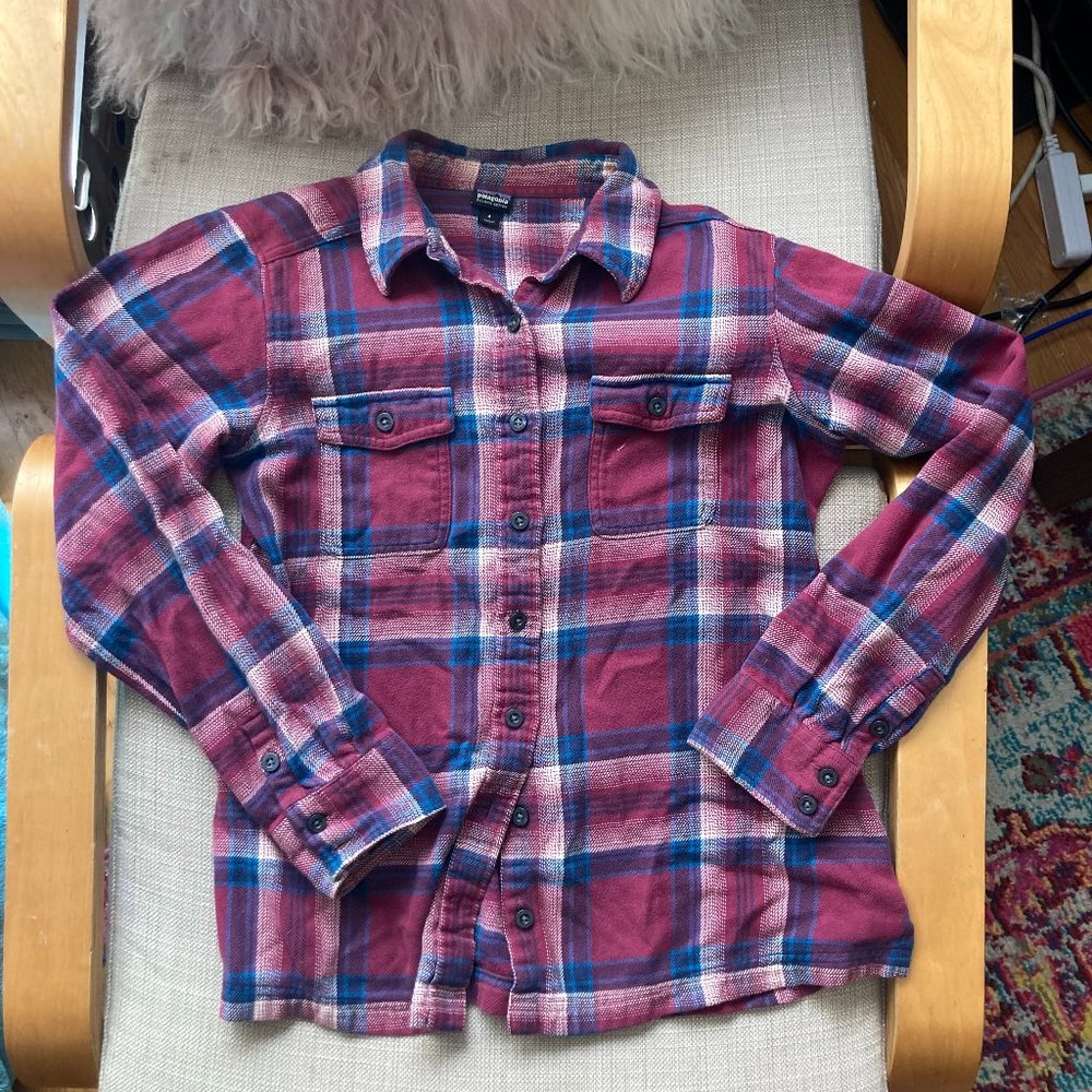 Patagonia Magenta & Blue Plaid Flannel Button Up Shirt Size 4